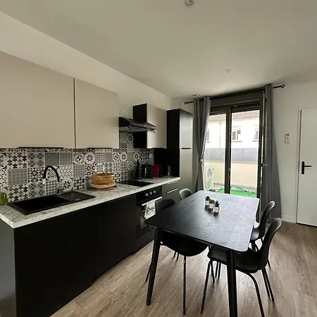 Sydney, Un Avec Terrasse Et Vue Degagee Apartment Reims
